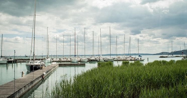 Klasszikus vitorlások Fehér Szalag Versenye Balatonfüreden